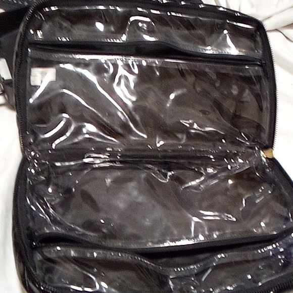 Nicole Miller makeup bag - Picture 2 of 2